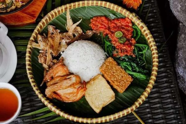 SEGO TEMPONG BANYUWANGI NILA/PATIN/AYAM (Rp. 35.000)